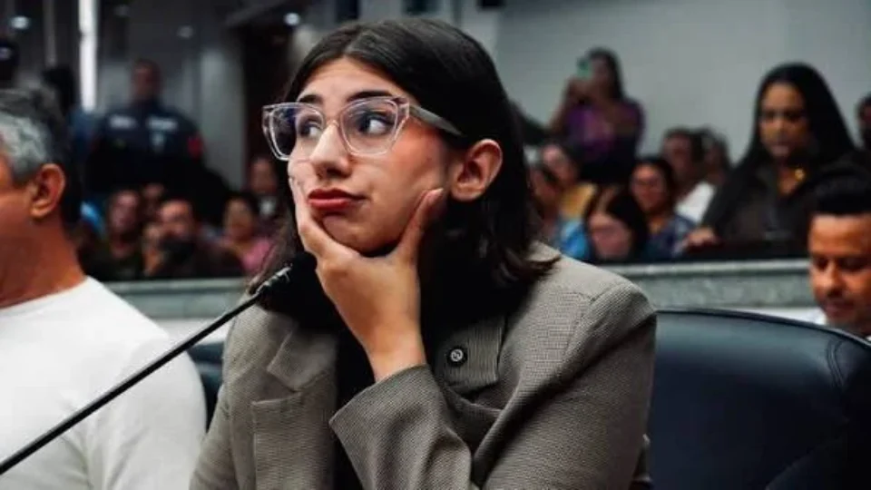 Conheça a polêmica Eduarda Campopiano, deputada eleita com quase dois milhões de votos