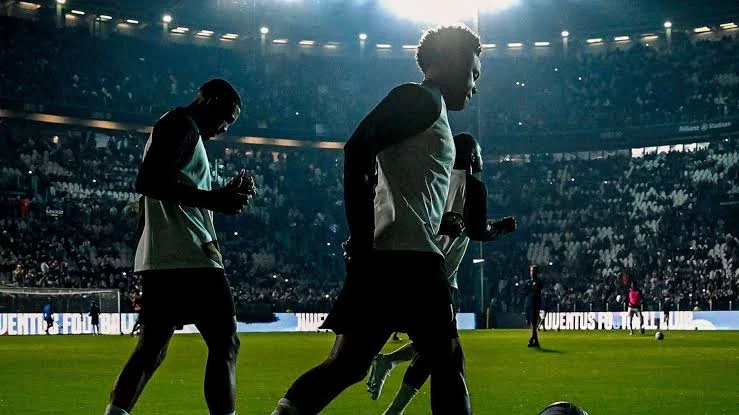 A equipe comandada por Luciano Spalletti também enfrenta problemas com desfalques. O treinador está suspenso para o confronto, enquanto jogadores importantes seguem em recuperação de lesões.