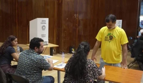 Brasileiros vão às urnas nos EUA sob temor de ações do ICE