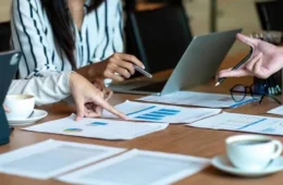 Vai trabalhar no feriado de 12 de outubro? Veja se tem direito a pagamento em dobro ou folga