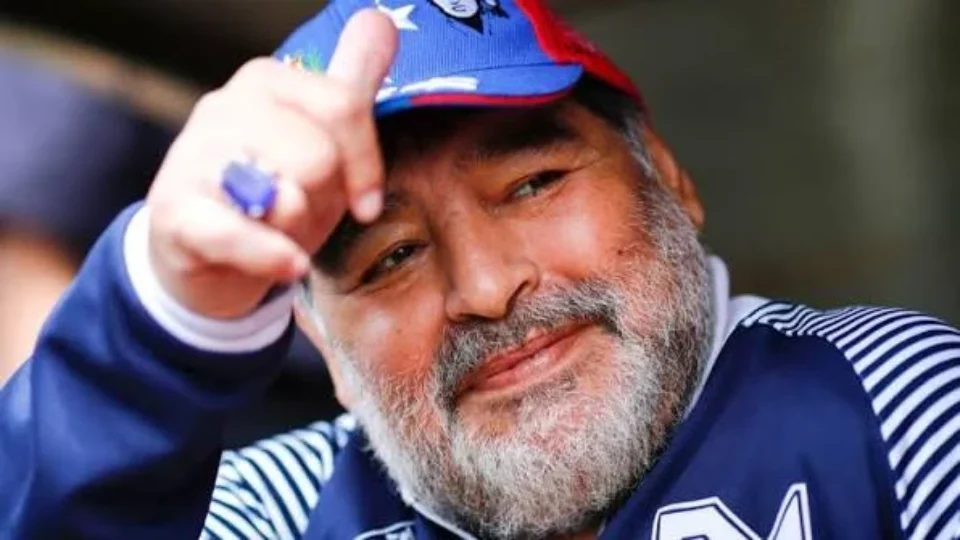 Morte de Maradona: advogado pede até 16 anos de prisão para integrantes da equipe médica
