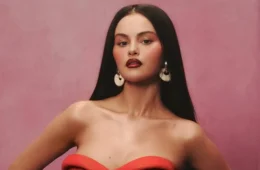 Selena Gomez revela que cigarro eletrônico mudou sua voz e faz alerta: “Não vale a pena”
