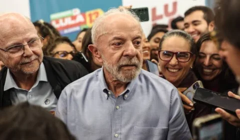 Mendonça manda campanha de Lula suspender impulsionamento de posts contra Flávio