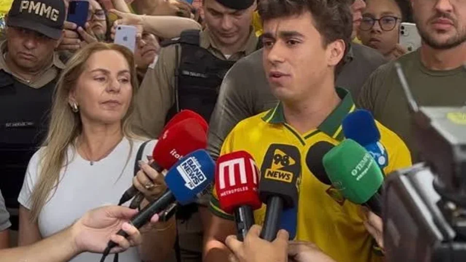 Nikolas descarta ministério de Flávio e mira presidência da CCJ na Câmara em 2027