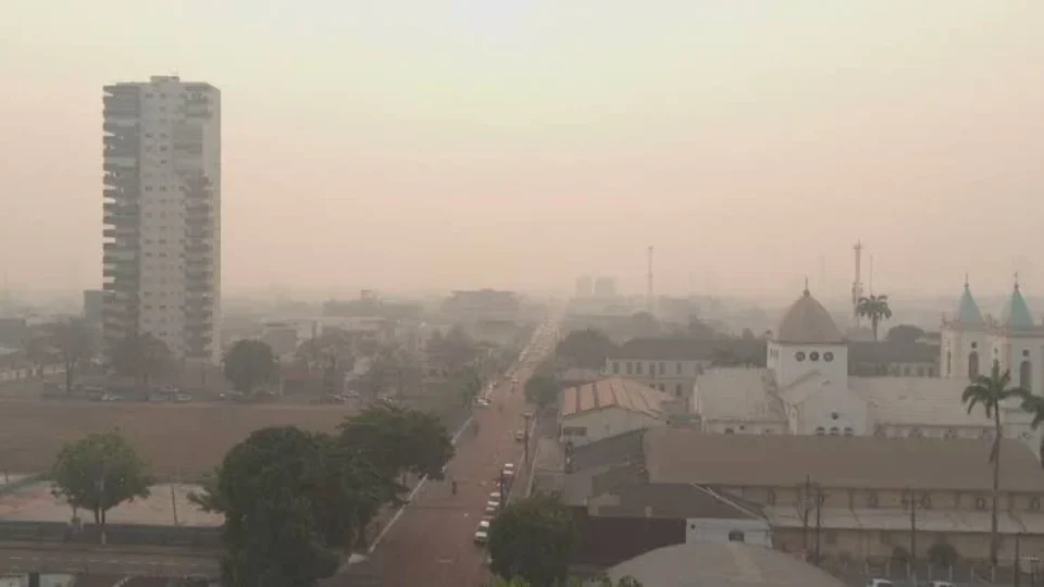 Porto Velho tem pior qualidade do ar do Brasil após fumaça de queimadas no Amazonas