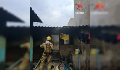 Incêndio destrói casa de casal com cinco filhos em Santa Maria, no DF