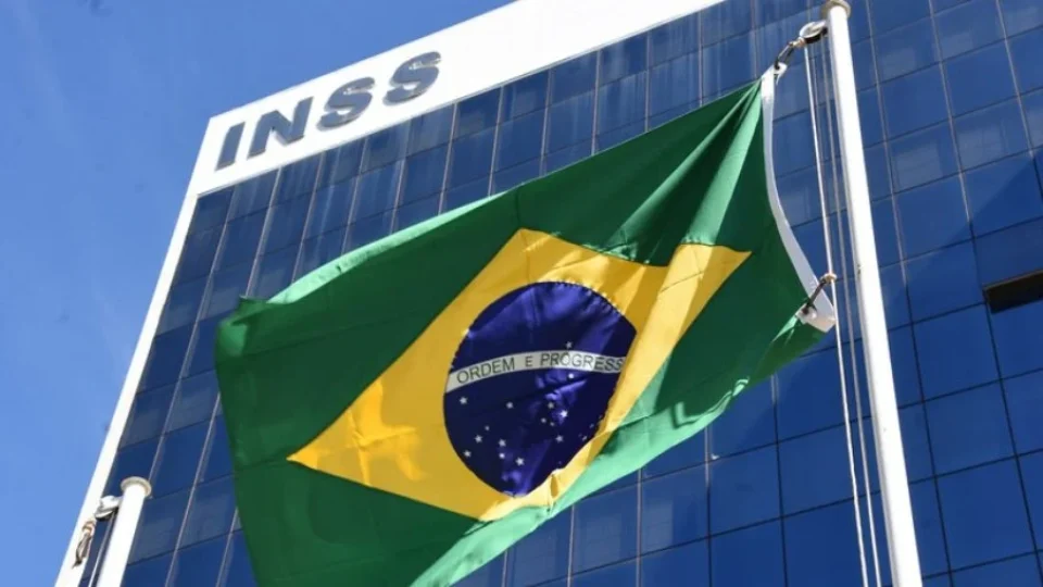 Justiça derruba restrição do INSS e garante aposentadoria mais vantajosa; veja quem pode ser beneficiado