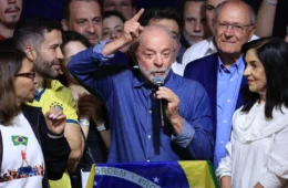 Reeleição de Lula: dólar dispara a R$ 5,60 e Bolsa despenca; o que acontece com a economia?