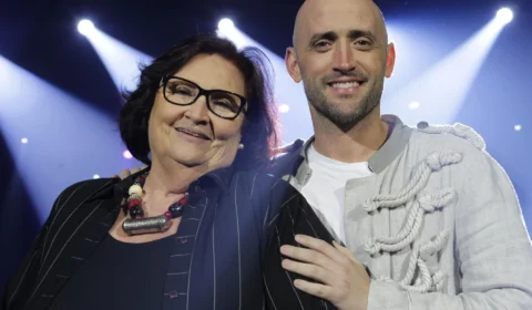 Campanha do Lula tem Dona Déa e caso Paulo Gustavo como crítica a Flávio Bolsonaro