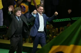 Milei publica montagem com líderes da direita nas Américas e inclui Flávio Bolsonaro
