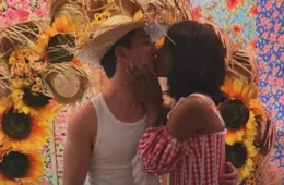 João Vitor Silva revela por que evita expor namoro com IZA: “Somos humanos”