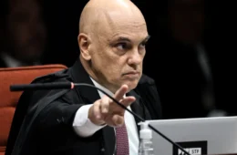 Moraes manda incluir mensagens de jornalista em inquérito após alerta da PF sobre sigilo da fonte