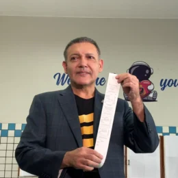 Nunes Marques vota em Brasília e marca início do segundo turno das eleições 2026
