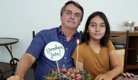 Moraes autoriza Bolsonaro a fazer festa de aniversário da filha em casa