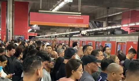 Falha na Linha 11-Coral causa lentidão e lotação em estações de São Paulo nesta sexta (23)
