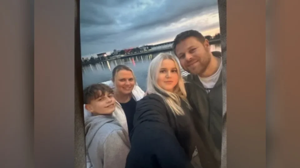 Mulher sofre falência do fígado e danos cerebrais após usar suplemento popular no TikTok