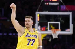 Utah Jazz x Lakers hoje: onde ver, escalações e contexto