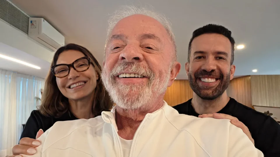 Lula anuncia pronunciamento à nação na próxima semana e explica adiamento de live