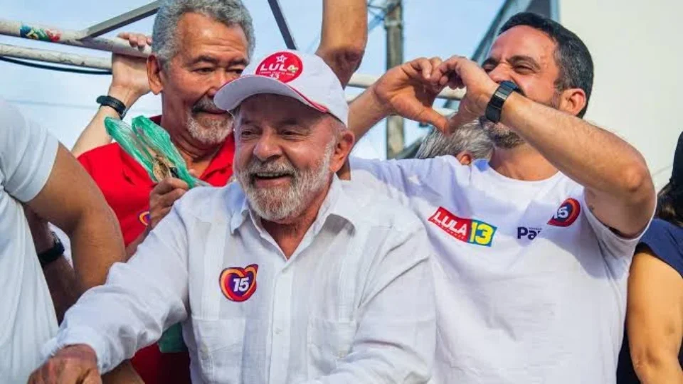 Paulo Dantas deixa governo de Alagoas para comandar campanha de Lula