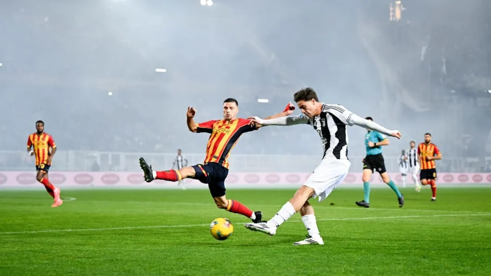 Juventus vence Lecce fora de casa e volta a ganhar na Serie A