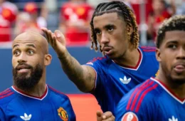 Atlético de Madrid vence Manchester United por 2 a 0 e conquista primeira vitória na Champions League