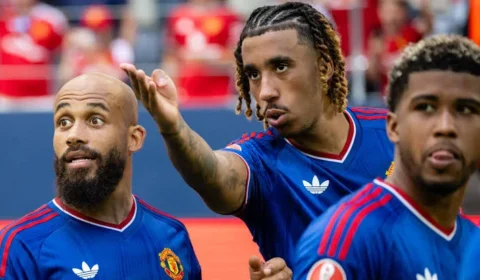 Atlético de Madrid vence Manchester United por 2 a 0 e conquista primeira vitória na Champions League