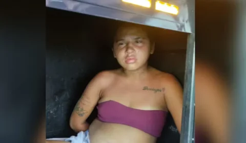 Mulher mata homem a facada após comentário em bar e tem prisão preventiva decretada