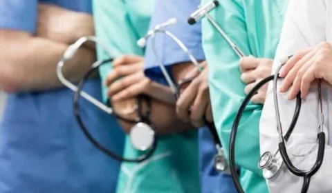 Saúde do DF convoca mais de 150 médicos temporários; veja o prazo para entrega de documentos