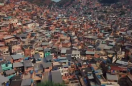 Criança é baleada durante comemoração no Complexo da Penha, no Rio