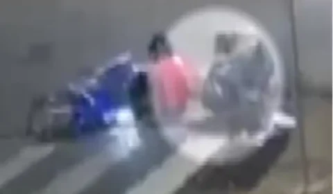 VÍDEO: Homem aproveita queda de motociclista para furtar R$ 150 durante falsa ajuda em SP