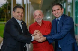 Lula publica foto com Hugo Motta e Alcolumbre após reunião no Alvorada