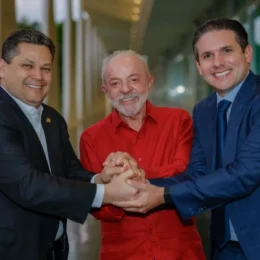 Lula publica foto com Hugo Motta e Alcolumbre após reunião no Alvorada