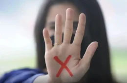 Vítimas de violência doméstica terão afastamento remunerado por até 6 meses; veja como funciona