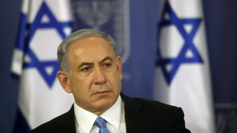 Netanyahu fica sem maioria parlamentar e acusa fraude eleitoral