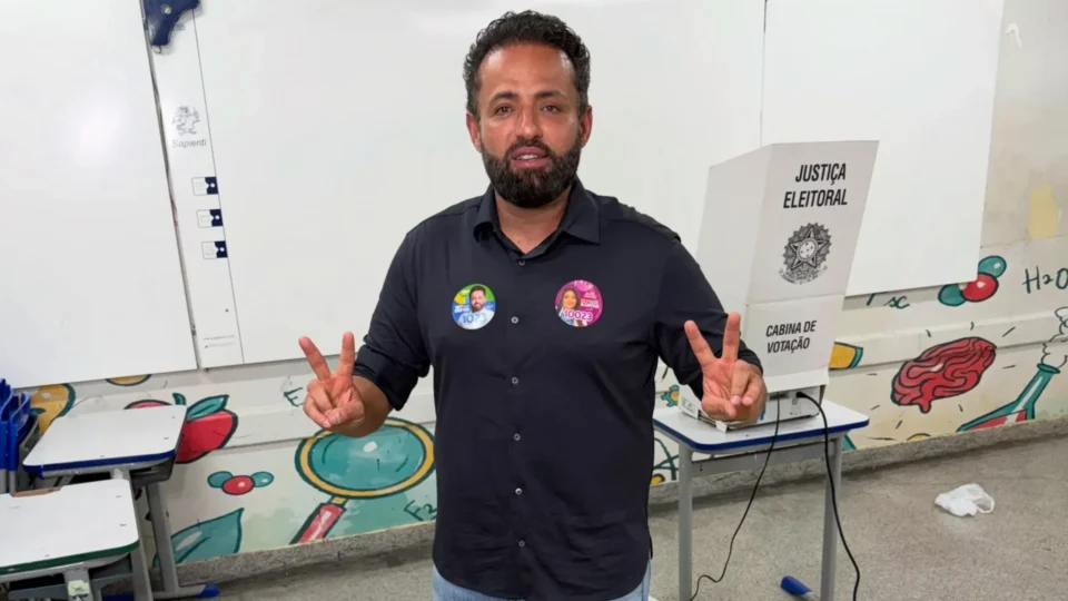Réu por lavagem e acusado de ligação com PCC é eleito deputado; TSE pode barrar mandato
