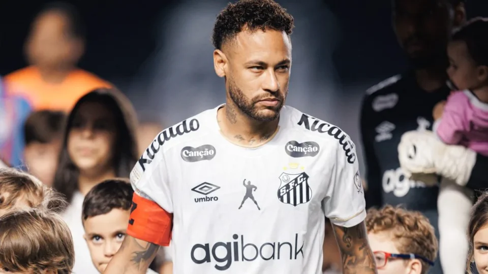 Leitura labial expõe xingamentos de Neymar a Nestor em Santos x Bahia