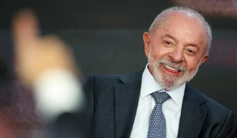 Lula aposta no fim da escala 6×1 e no transporte gratuito para conquistar votos no 2º turno