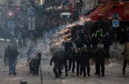 França mobiliza 70 mil policiais para conter nova onda de protestos