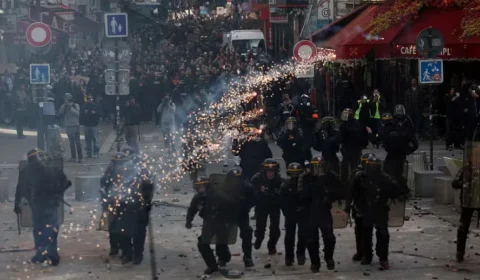 França mobiliza 70 mil policiais para conter nova onda de protestos