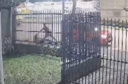 Vídeo mostra passageira sendo puxada pelos cabelos e jogada na calçada por motorista de app