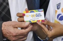 Pé-de-Meia paga até R$ 225 a partir do dia 19; veja quem recebe a 7ª parcela