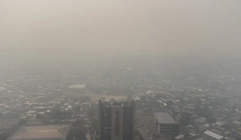 Fumaça em Manaus faz poluição do ar chegar a 59 vezes o limite recomendado pela OMS