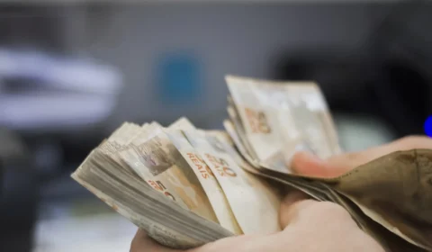 Quanto rendem R$ 200 milhões da Mega-Sena na poupança, no CDB e no Tesouro Direto?