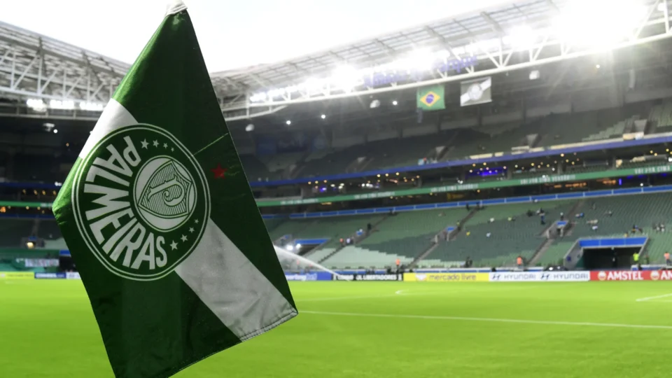 Palmeiras enfrenta Athletico-PR hoje às 19h30 pelo Brasileirão