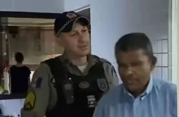 Porteiro é preso após participar de panelaço contra Flávio Bolsonaro em Maceió