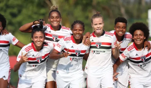 São Paulo feminino domina clássicos enquanto masculino amarga pior marca em 10 anos