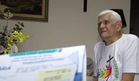 Casal que pagava até R$ 60 recebe conta de água de mais de R$ 8 mil