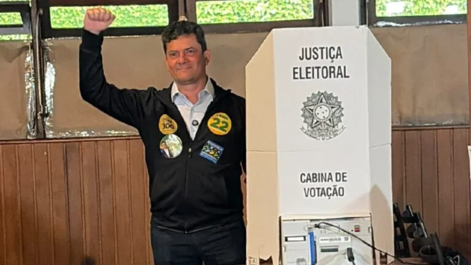 Sergio Moro vota em Curitiba e diz que campanha foi “limpa e propositiva”