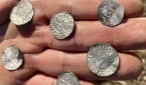 Moeda raríssima da Era Viking é encontrada na Noruega e intriga arqueólogos
