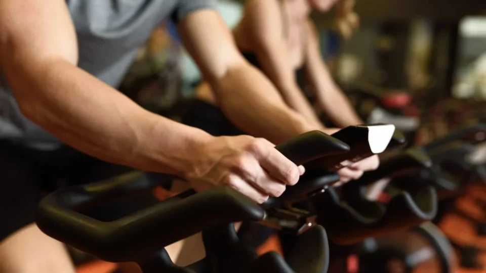 Pré-treino pode fazer mal? Relatos de reações acendem alerta